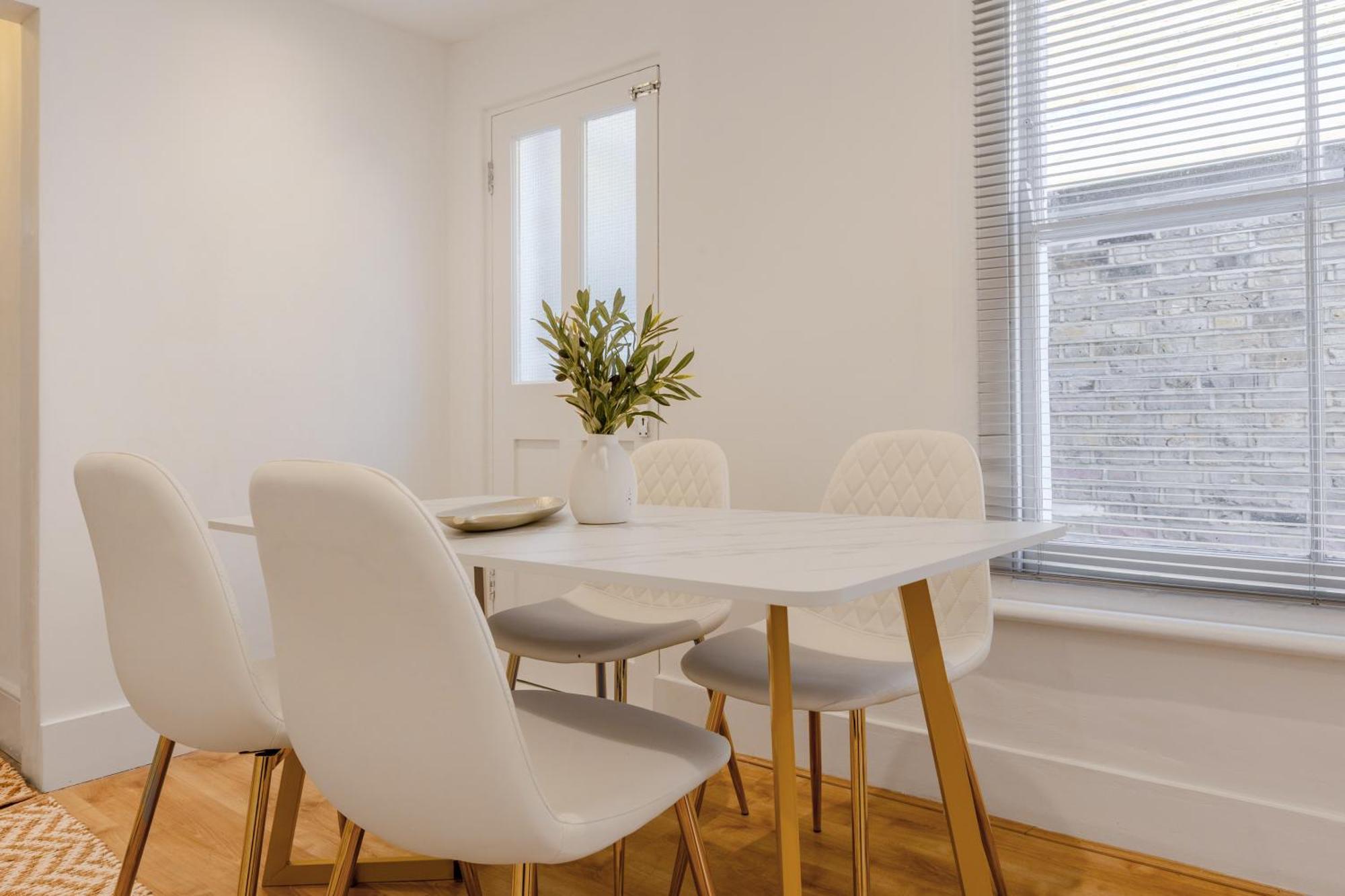 Stylish 3br Fulham Near Chelsea With Garden